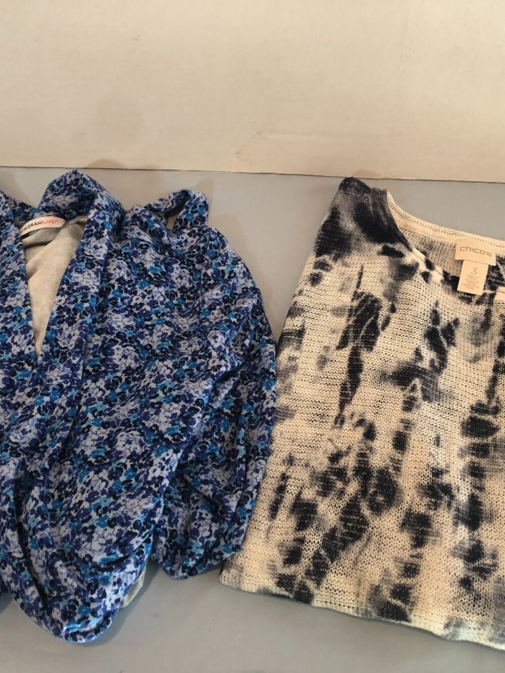 LOT of 2 Womens Long Sleeve Isaac Mizrahi Live 1X & Chico's 3 - 26" Pit to Pit